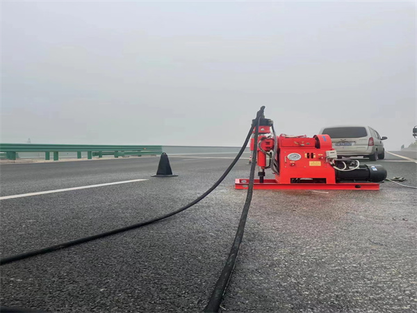 芮城马路路基路面开裂下沉注浆加固灌浆